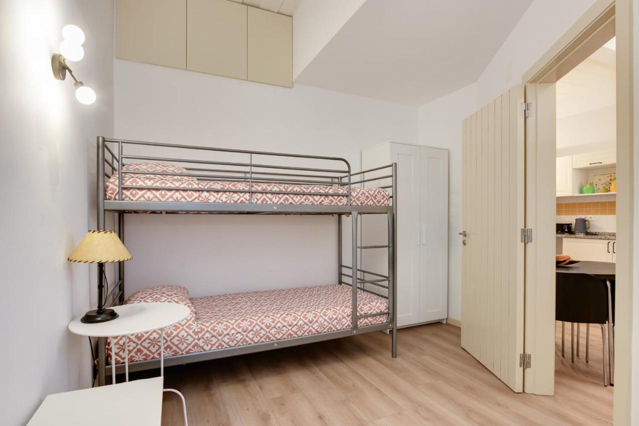 Charming New Apartment In The Heart Of Lisbona Esterno foto