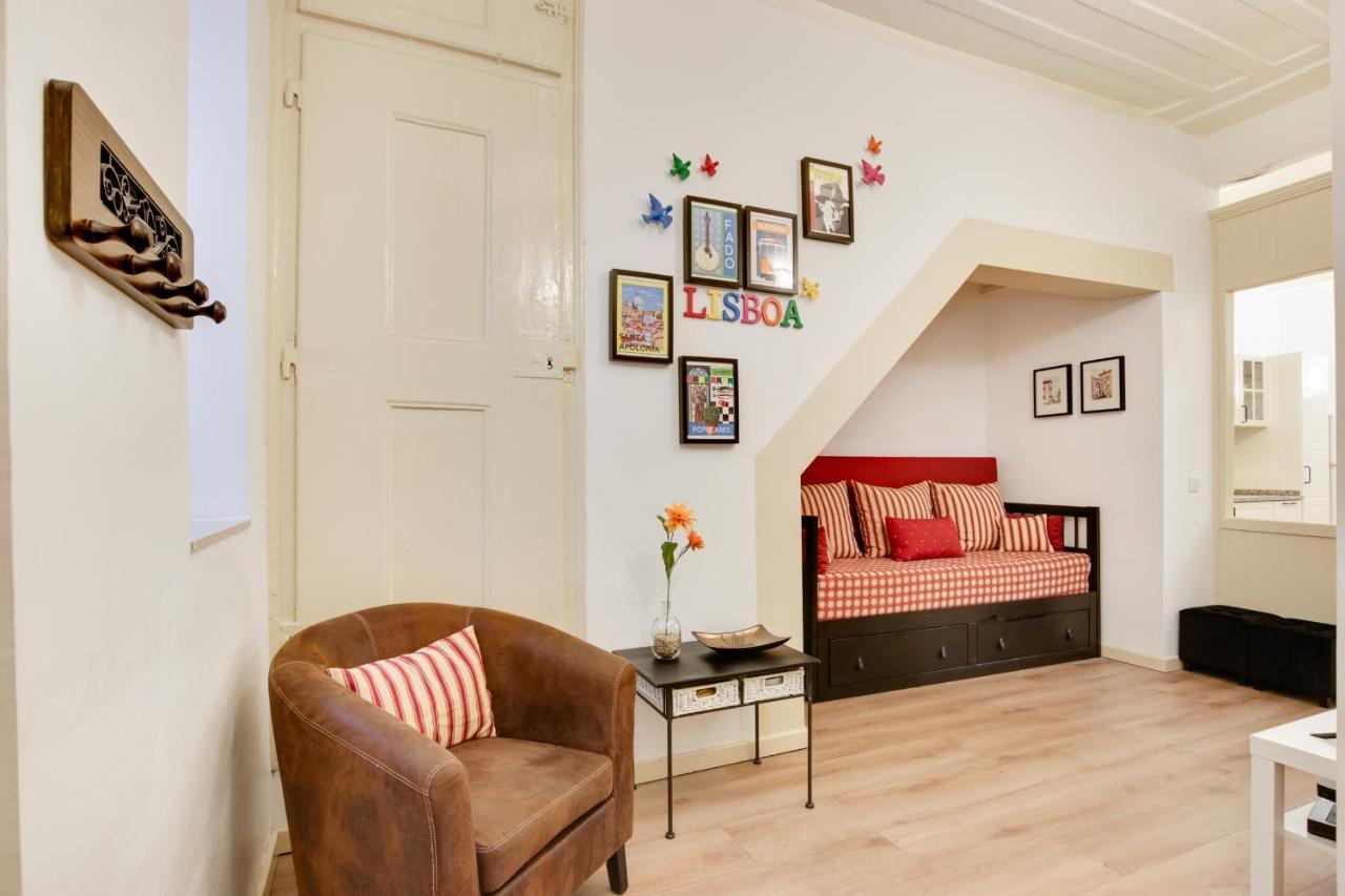 Charming New Apartment In The Heart Of Lisbona Esterno foto